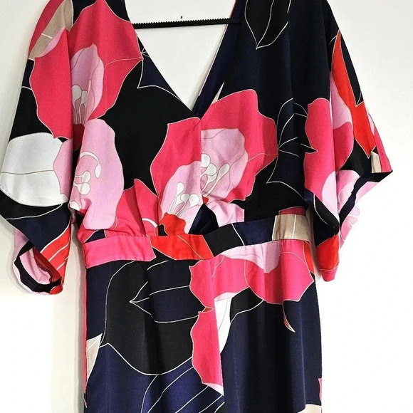 Trina Turk Women's Blue/Pink Flounce-Hem Floral V-Neck Jumpsuit 10 - Picture 4 of 8